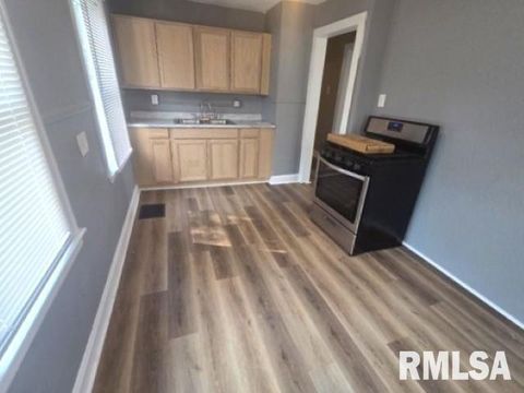 Tiny photo for 608 S 23RD Street, Mt Vernon, IL 62864 (MLS # EB459246)