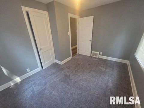 Tiny photo for 608 S 23RD Street, Mt Vernon, IL 62864 (MLS # EB459246)