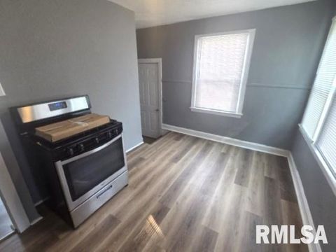 Tiny photo for 608 S 23RD Street, Mt Vernon, IL 62864 (MLS # EB459246)