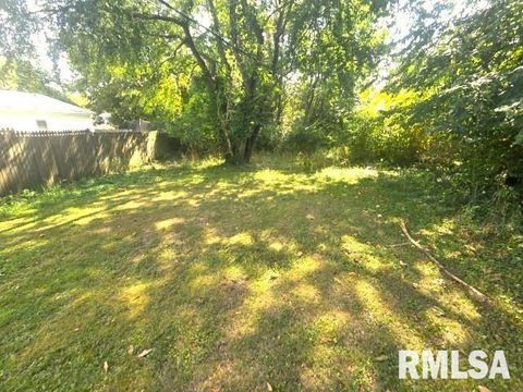 Tiny photo for 608 S 23RD Street, Mt Vernon, IL 62864 (MLS # EB459246)