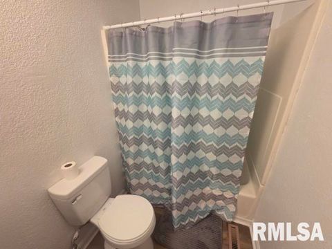 Tiny photo for 608 S 23RD Street, Mt Vernon, IL 62864 (MLS # EB459246)