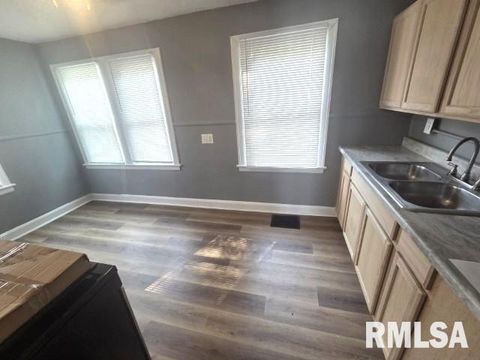 Tiny photo for 608 S 23RD Street, Mt Vernon, IL 62864 (MLS # EB459246)