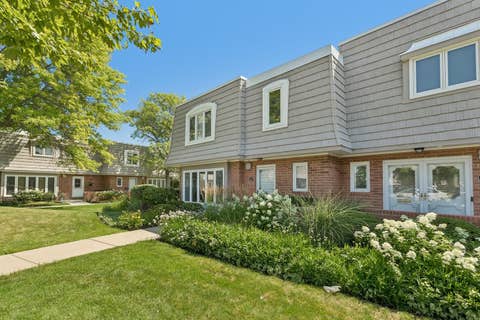 Tiny photo for 739 Concorde Drive, Highland Park, IL 60035 (MLS # 12703113)