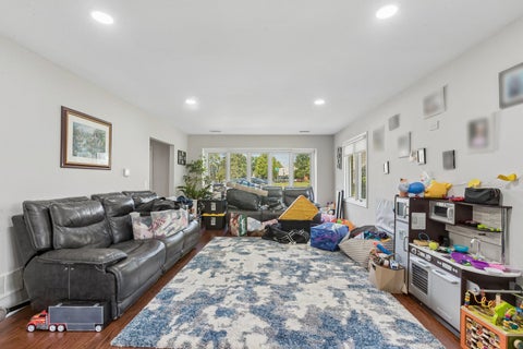 Tiny photo for 739 Concorde Drive, Highland Park, IL 60035 (MLS # 12703113)