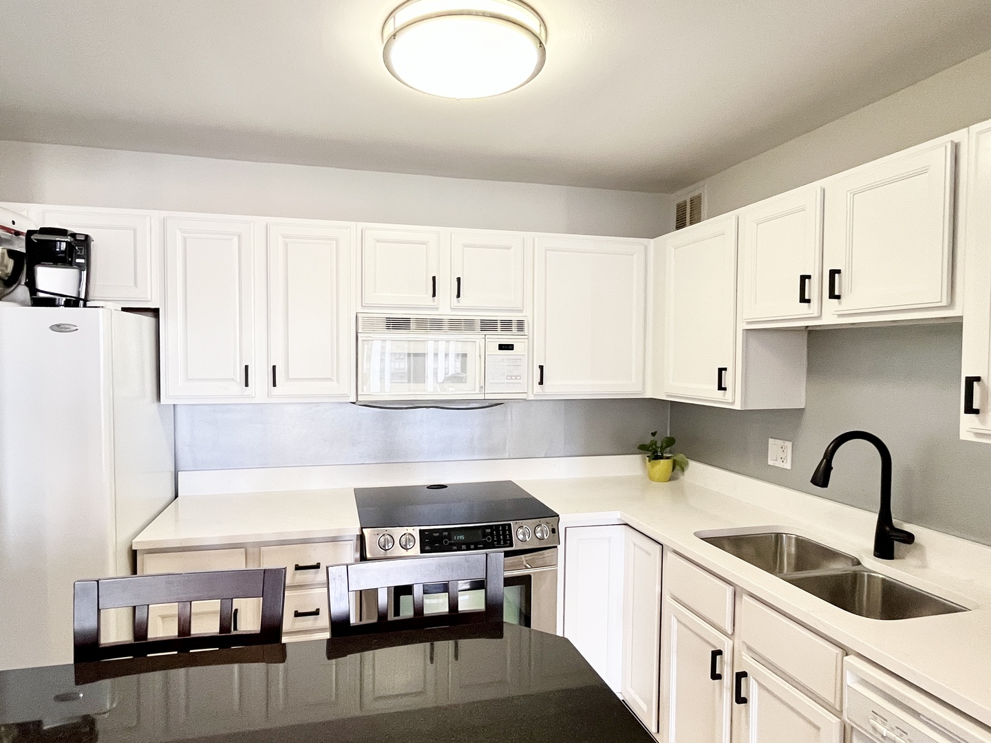 100 E Walton Place 14A