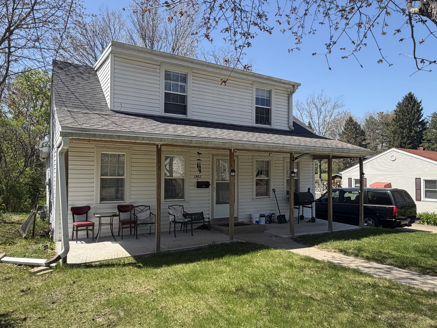 1611 Eastmoreland Avenue