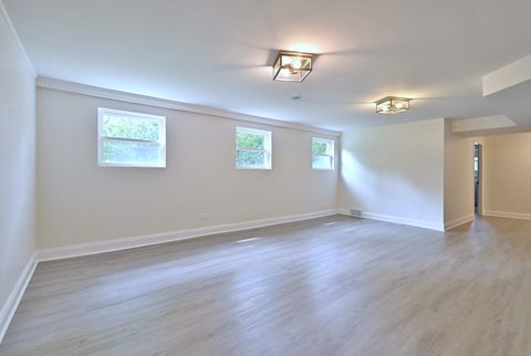 Tiny photo for 6750 N Kostner Avenue, Lincolnwood, IL 60712 (MLS # 12522166)