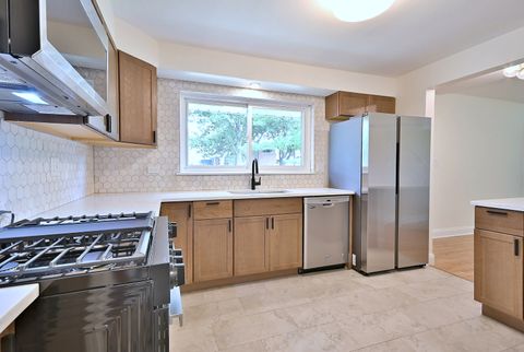 Tiny photo for 6750 N Kostner Avenue, Lincolnwood, IL 60712 (MLS # 12522166)