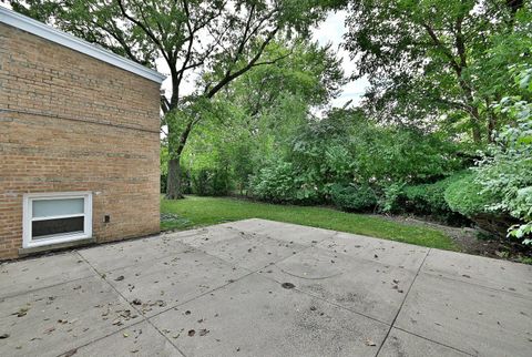 Tiny photo for 6750 N Kostner Avenue, Lincolnwood, IL 60712 (MLS # 12522166)