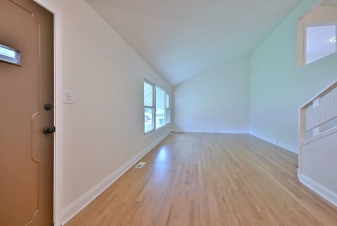 Tiny photo for 6750 N Kostner Avenue, Lincolnwood, IL 60712 (MLS # 12522166)