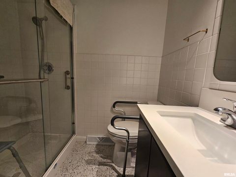 Tiny photo for 46 HILLCREST Drive, Carbondale, IL 62901 (MLS # EB460211)