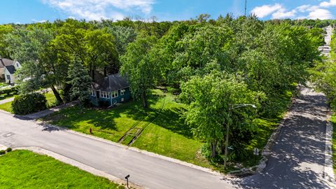 Tiny photo for 304 Cameron Avenue, Lockport, IL 60441 (MLS # 12647468)