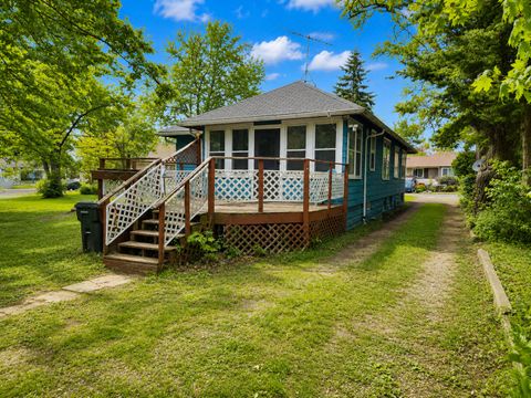 Tiny photo for 304 Cameron Avenue, Lockport, IL 60441 (MLS # 12647468)