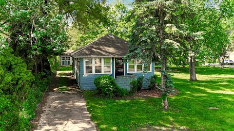 Tiny photo for 304 Cameron Avenue, Lockport, IL 60441 (MLS # 12647468)