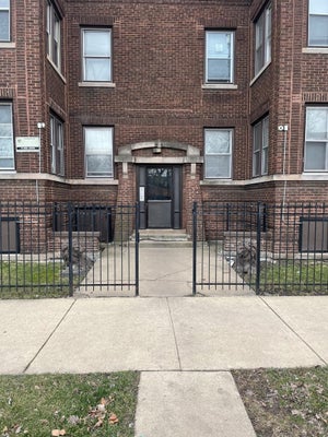 1811 W GARFIELD BLVD APT 3, CHICAGO, IL 60636 - Image 188be14faecc62320792c84eae35f044/3611949201