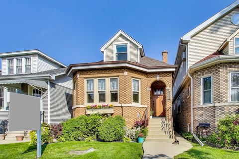 6167 N Naper Avenue Chicago IL 60631