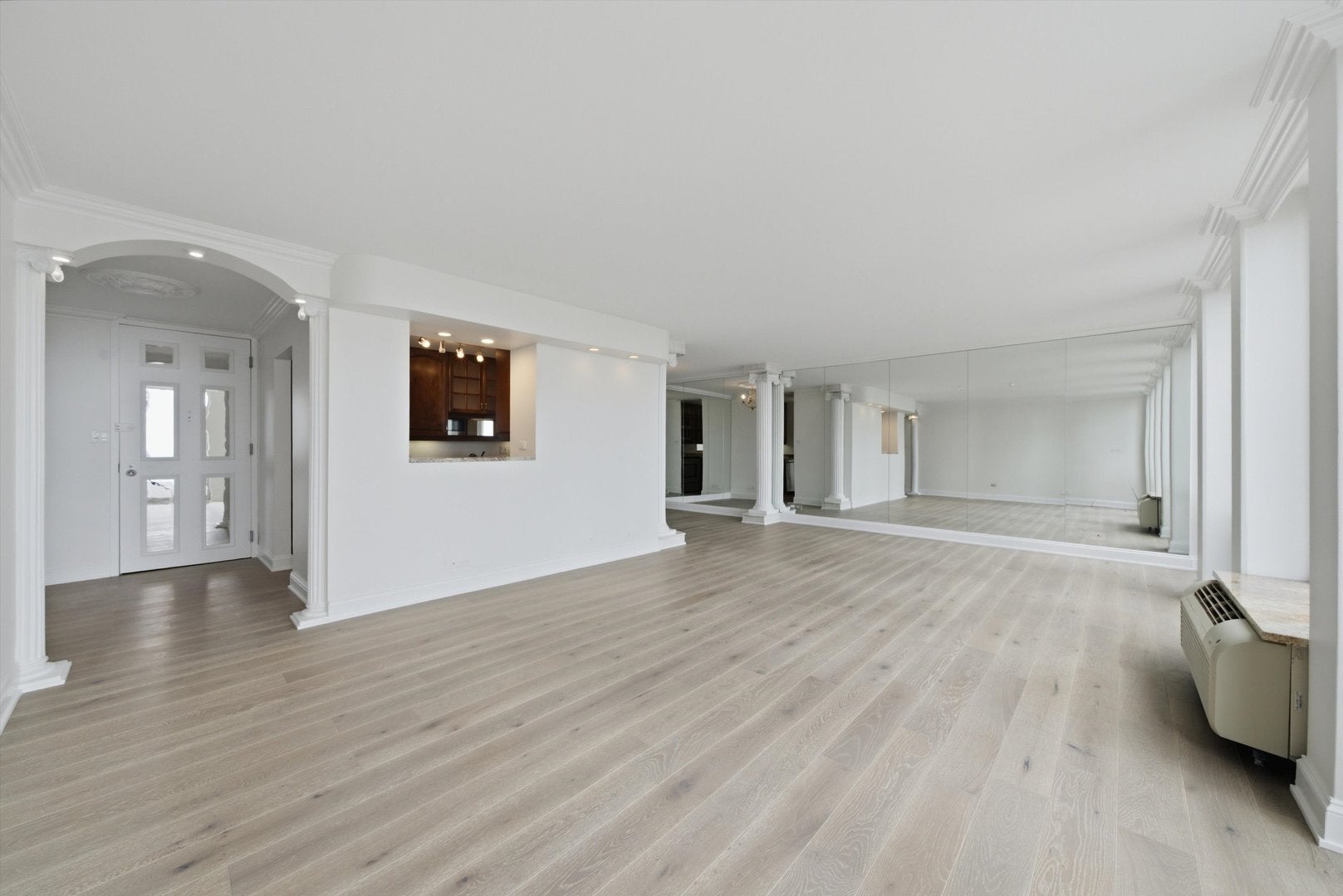 111 E Chestnut Street 38F