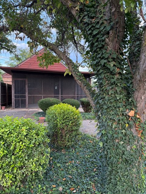 Tiny photo for 426 S Adeline Avenue, Addison, IL 60101 (MLS # 12501215)