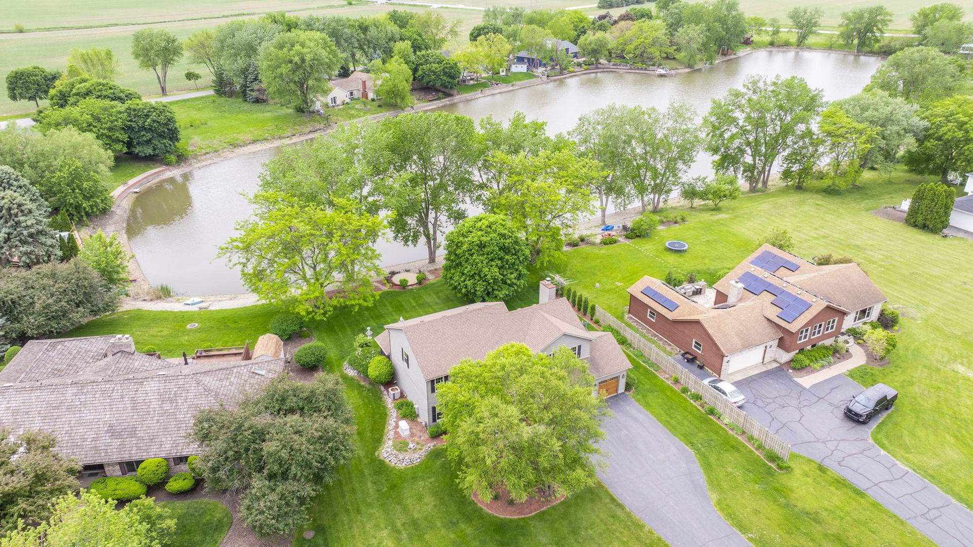 47W041 Briarwood Lane
