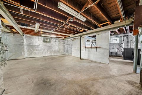 Tiny photo for 9833 S Claremont Avenue, Chicago, IL 60643 (MLS # 12489049)