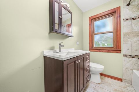 Tiny photo for 9833 S Claremont Avenue, Chicago, IL 60643 (MLS # 12489049)