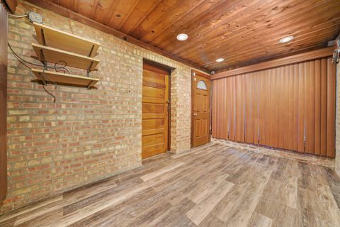 Tiny photo for 9833 S Claremont Avenue, Chicago, IL 60643 (MLS # 12489049)