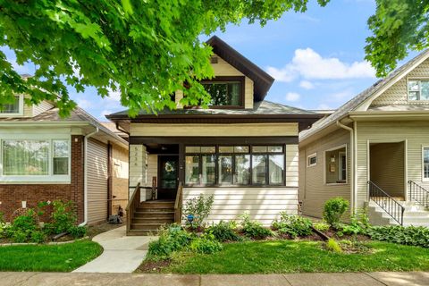 Photo of 5236 W Cuyler Avenue, Chicago, IL 60641 (MLS # 12649973)