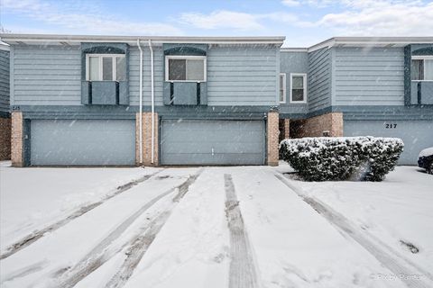 Photo of 215 Lakeshore Lane, Bloomingdale, IL 60108 (MLS # 12532027)