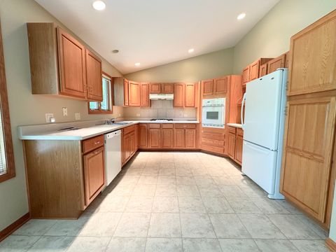 Tiny photo for 720 Serene Trail, Woodstock, IL 60098 (MLS # 12633255)