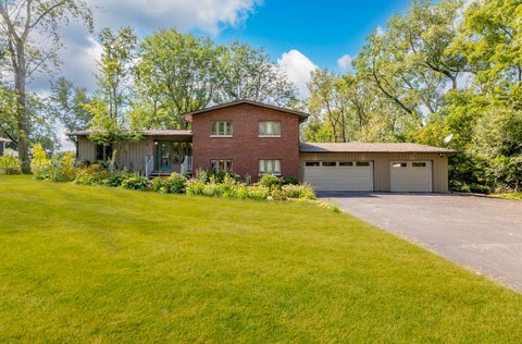 Tiny photo for 11712 S Glen Road, Palos Park, IL 60464 (MLS # 12755707)