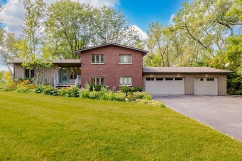 Photo of 11712 S Glen Road, Palos Park, IL 60464 (MLS # 12755707)