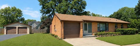 Photo of 319 N Lord Avenue, Carpentersville, IL 60110 (MLS # 12698860)