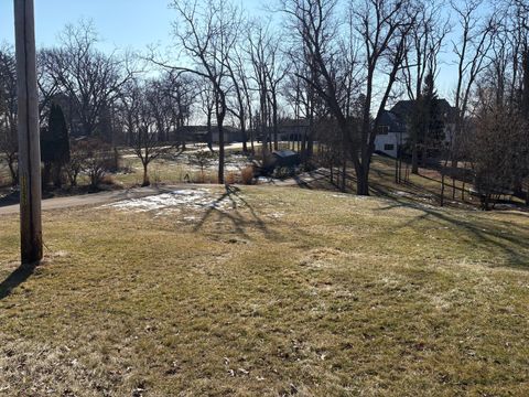 611 E Main Street Road Cary IL 60013