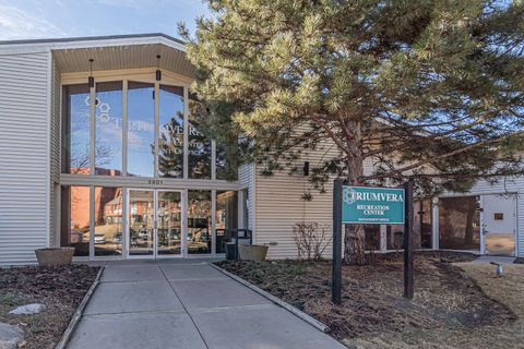 Tiny photo for 3801 Appian Way #403, Glenview, IL 60025 (MLS # 12576530)