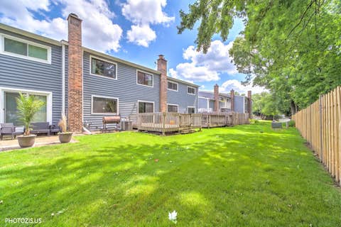 Tiny photo for 411 Hickory Drive #411, Wheeling, IL 60090 (MLS # 12730650)