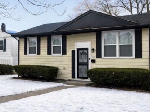 Photo of 267 Chappel Avenue, Calumet City, IL 60409 (MLS # 12612104)