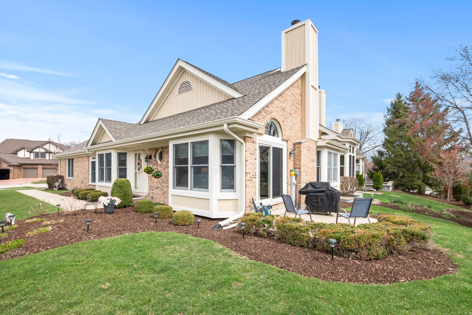 10709 HOLLOW TREE Road