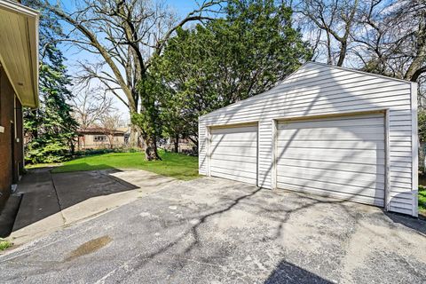 A home in Dolton