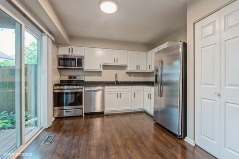 Tiny photo for 1010 Wesley Lane, Algonquin, IL 60102 (MLS # 12645101)