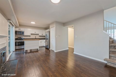 Tiny photo for 1010 Wesley Lane, Algonquin, IL 60102 (MLS # 12645101)