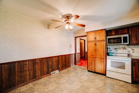 Tiny photo for 601 E Porter Avenue, Watseka, IL 60970 (MLS # 12539179)