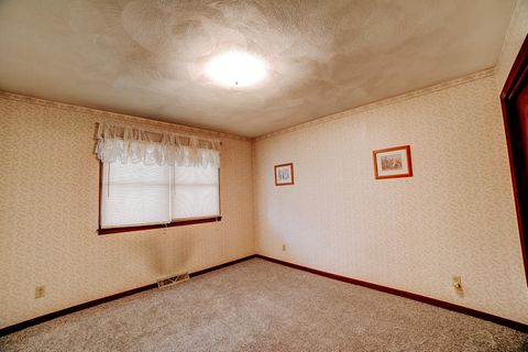 Tiny photo for 601 E Porter Avenue, Watseka, IL 60970 (MLS # 12539179)