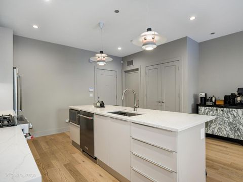 Tiny photo for 1335 N Western Avenue #202, Chicago, IL 60622 (MLS # 12562411)