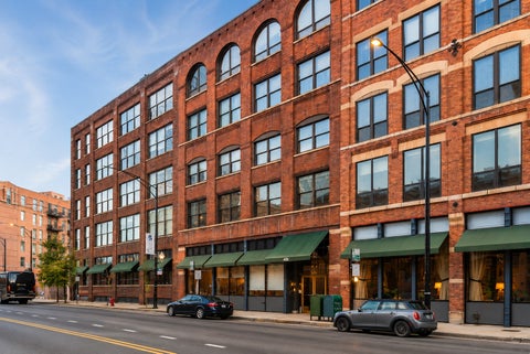 Photo of 420 W Grand Avenue #2H, Chicago, IL 60654 (MLS # 12669793)