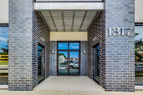 1317 N Larrabee Street 304 Chicago IL 60610