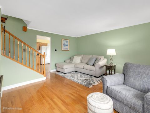 Tiny photo for 1406 E Elm Street, Wheaton, IL 60189 (MLS # 12617325)