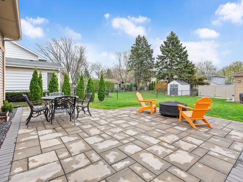 Tiny photo for 1406 E Elm Street, Wheaton, IL 60189 (MLS # 12617325)