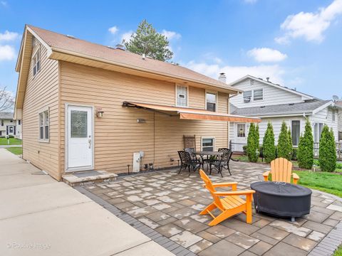 Tiny photo for 1406 E Elm Street, Wheaton, IL 60189 (MLS # 12617325)