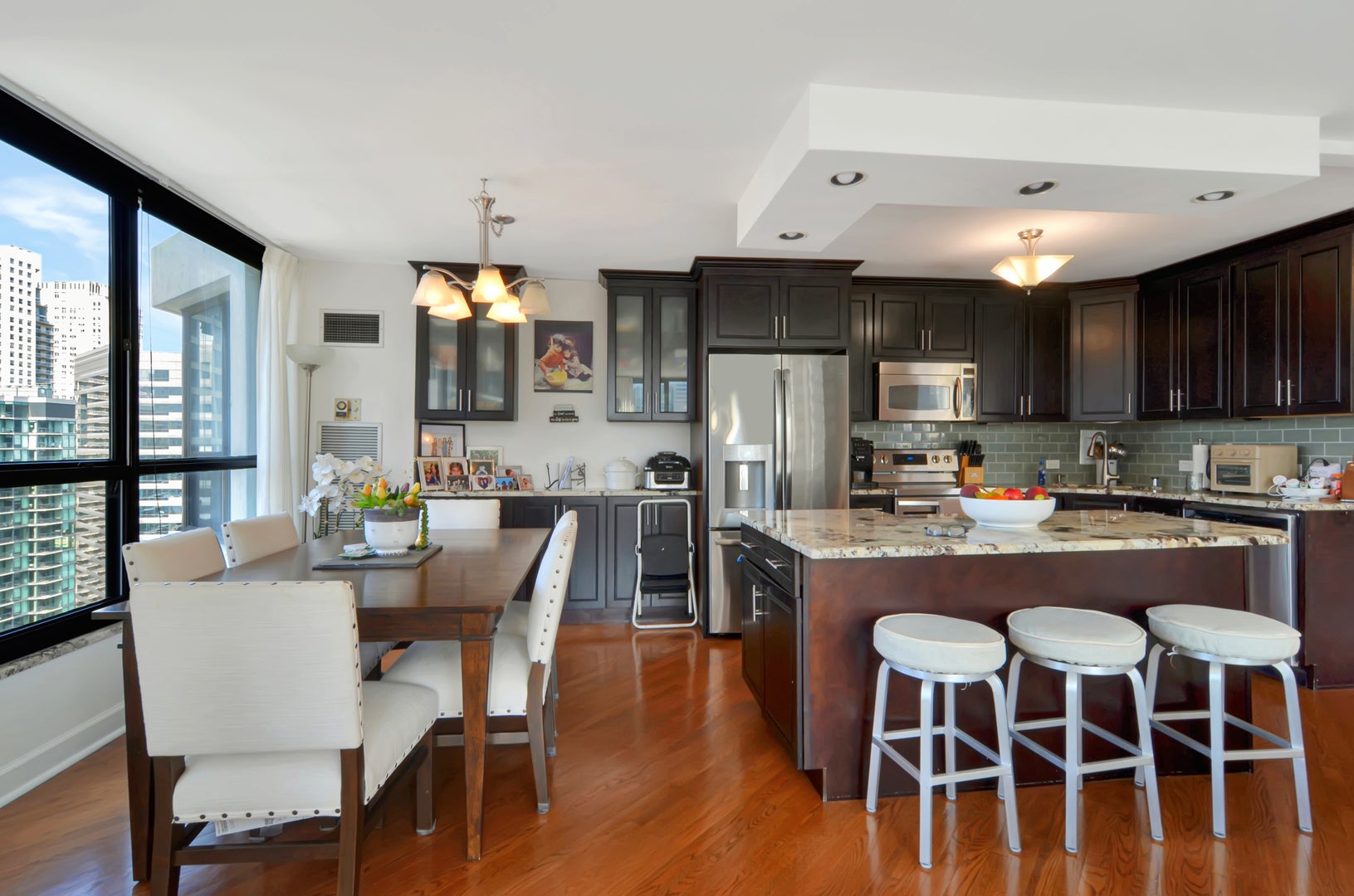 405 N WABASH Avenue 3204
