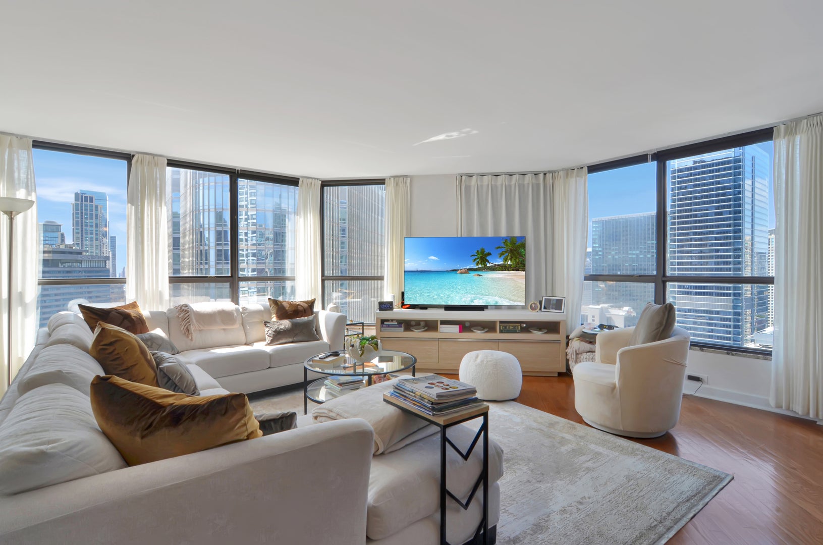 405 N WABASH Avenue 3204
